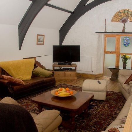 James John Hamilton House And Backpacker Hostel Фишгард Екстериор снимка