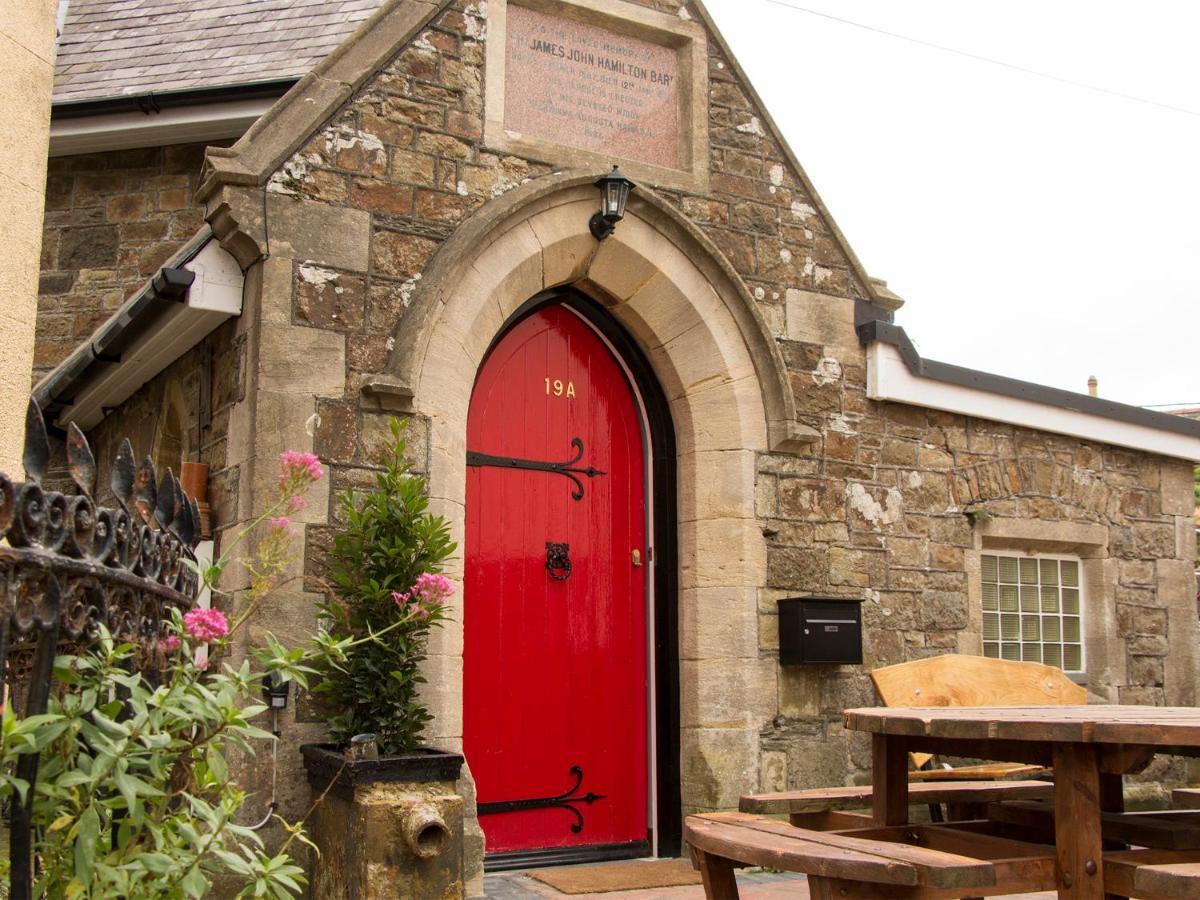 James John Hamilton House And Backpacker Hostel Фишгард Екстериор снимка
