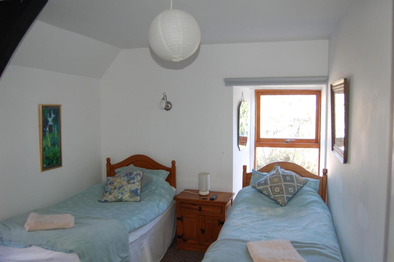 James John Hamilton House And Backpacker Hostel Фишгард Екстериор снимка